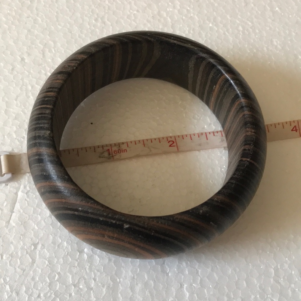 Wood bangle - Picture 5 of 5